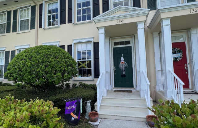 134 Wentworth Court Gallery 4