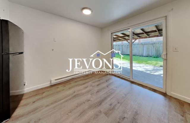 Apartment near American Lake Park and Lakewood Towne Center Shopping Gallery 4
