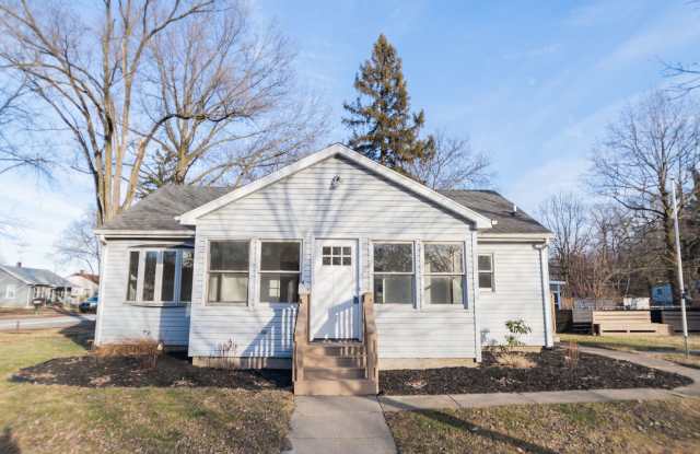 2 bed 1 bath Home in Chesterton photos photos