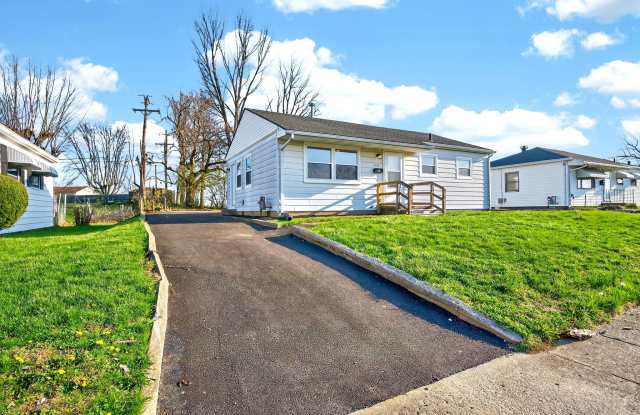 5345 Middlebury Rd photos photos