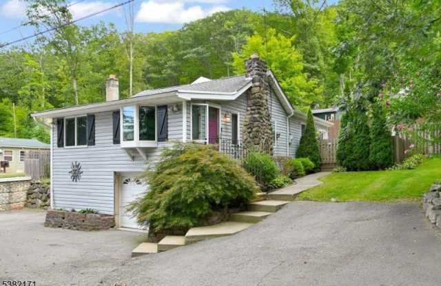 89 Lyons Rd photos photos