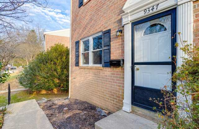 3 Bedroom End of Group Townhome in Parkville with Finished Basement - 9347 Pan Ridge Road, Carney, MD 21234