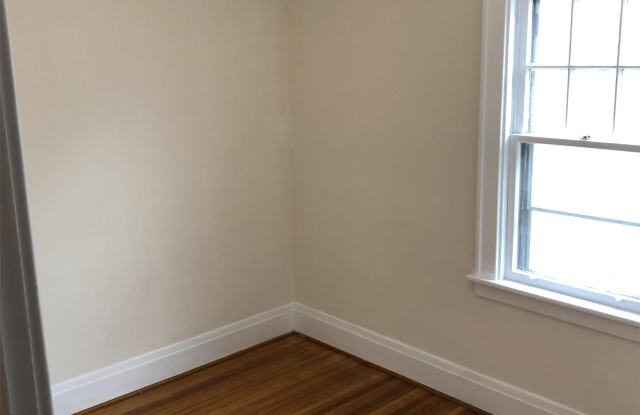 107 East Morris Avenue - 2 - Upper Gallery 2