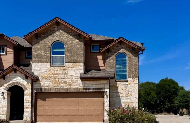 Spacious 3 Bedroom Townhome in Round Rock - 1001 Zodiac Lane, Round Rock, TX 78665