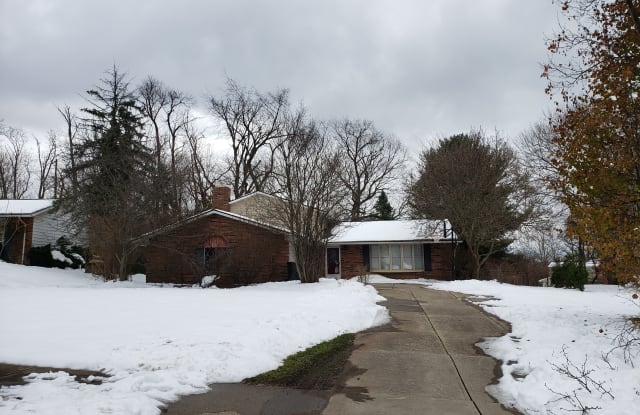 33365 Rockford Drive - 33365 Rockford Drive, Solon, OH 44139