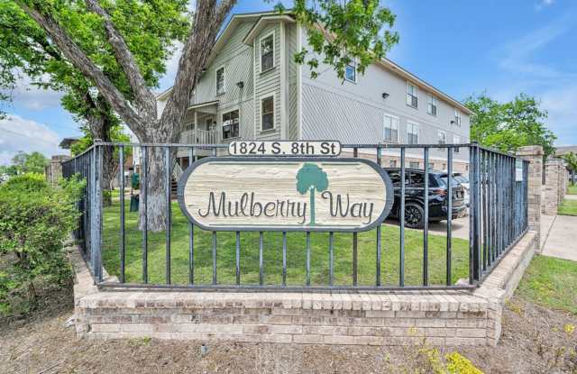 2 Bedroom Condo Just One Block From Campus! Gallery 3