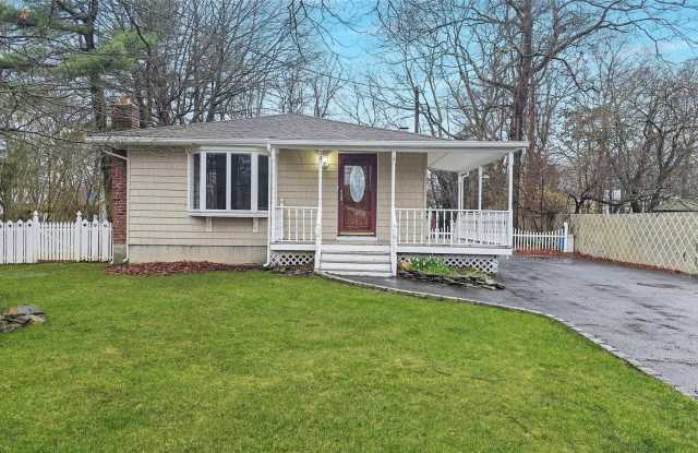 34 Terapin Street - 34 Terapin Street, Mastic, NY 11950