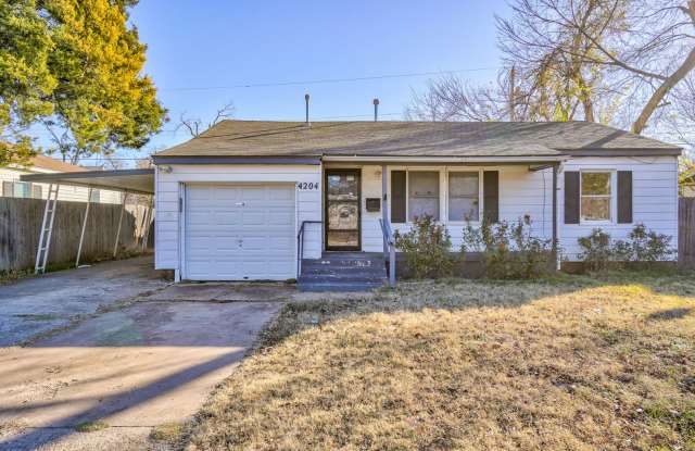 Stylish Home with Covered Deck  Easy I-44 Access photos photos
