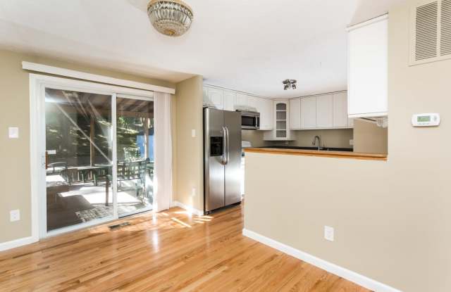 4417 Hallfield Manor Drive Gallery 4