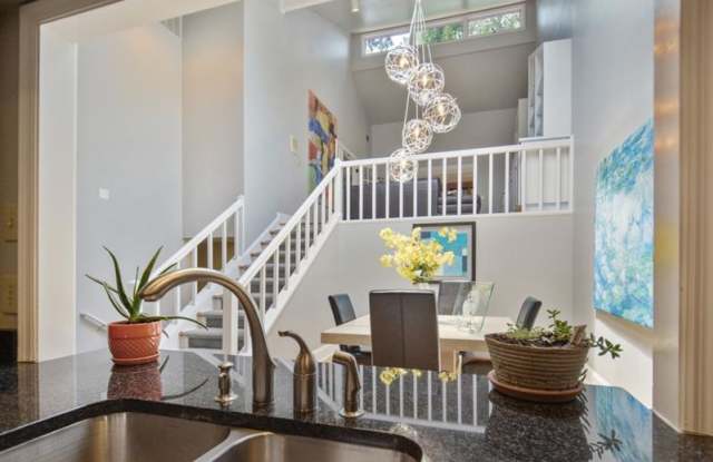 1834 Rockridge Place NE Gallery 3