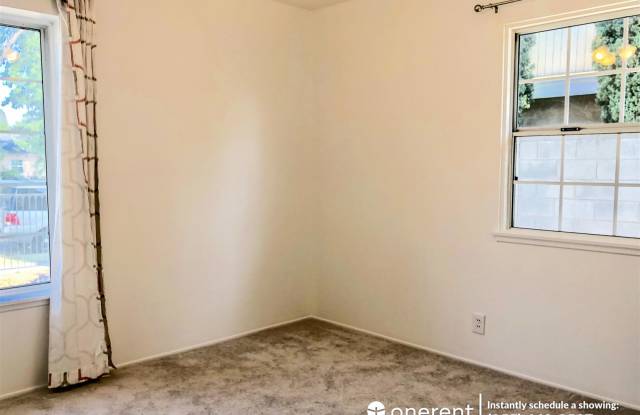 11139 Hayvenhurst Avenue Gallery 3