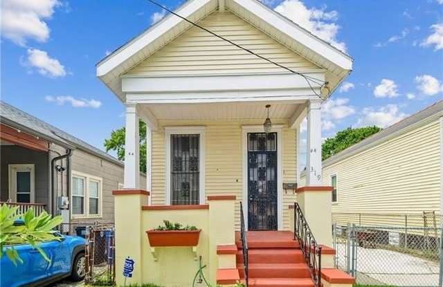 319 S MURAT Street Gallery 1