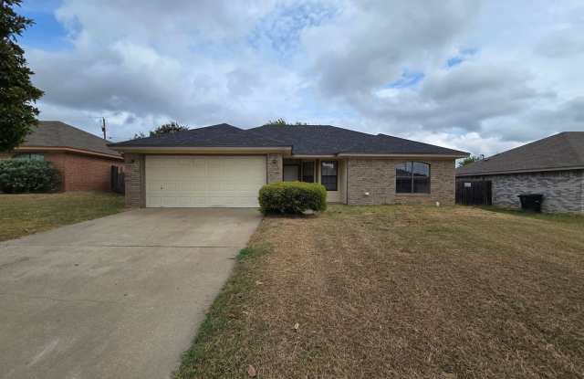 RENT SPECIAL - AVAILABLE NOW! - 809 Lisa Lane, Killeen, TX 76543