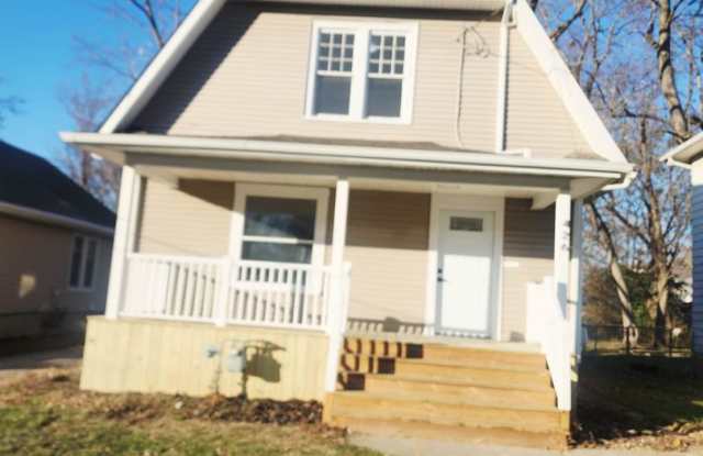 2BR/1BA – $1,250 – 426 Hazel Ave - 426 Hazel Avenue, Lima, OH 45801