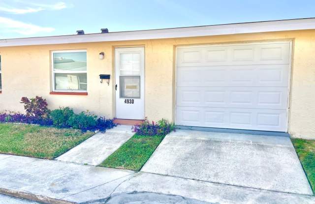 Adorable Fully Renovated 2BD/1BTH Villa in 55+ Community photos photos