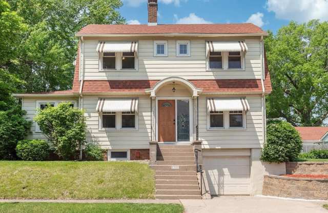 Old-World Charm in the Heart of Moline photos photos