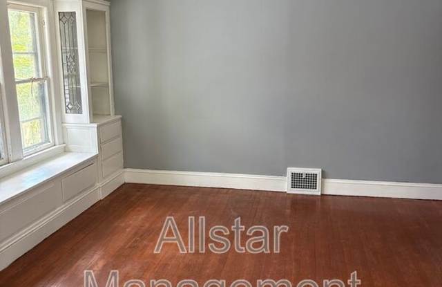 3255 E 139th Street Gallery 4