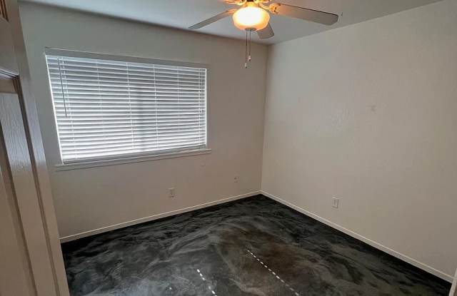 4755 N Cedar Ave Apt 106 Gallery 4