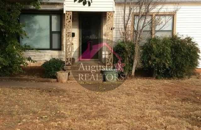 741 S Crockett Drive - 741 South Crockett Drive, Abilene, TX 79605