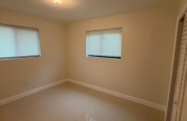 465 Northeast 139th Street - 467 Gallery 4