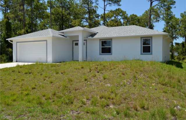 2610 34th Street W photos photos