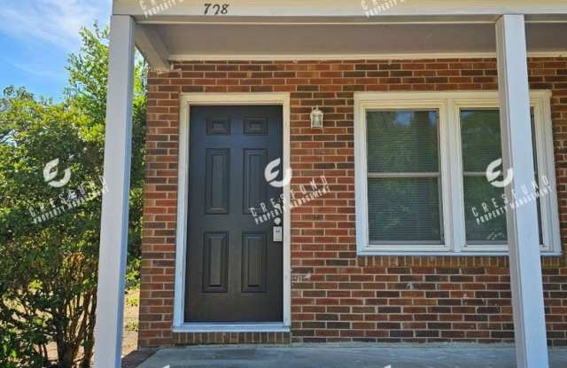Spacious Updated 1Br 1 Bath - Ready For MOVE IN TODAY! - 728 Miller Avenue, Fayetteville, NC 28304