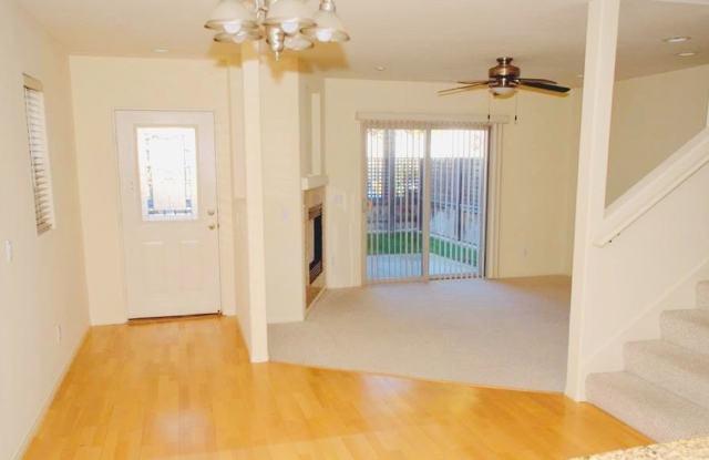 SPACIOUS 3BD/3.5BA TOWNHOUSE IN THE HEART OF PACIFIC BEACH! $5,095/mo! Gallery 1