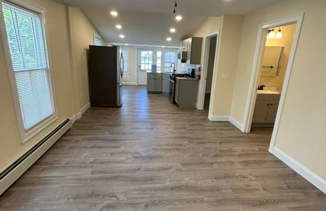 88 North St, Burlington, VT | Newly Renovated 4 Bedroom House with Yard & Parking | June 2027 Gallery 3