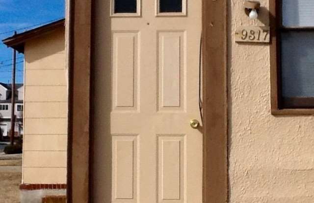 9317 Monmouth Ave photos photos