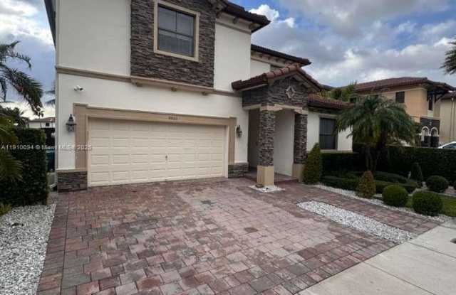 8850 NW 98th Ct photos photos