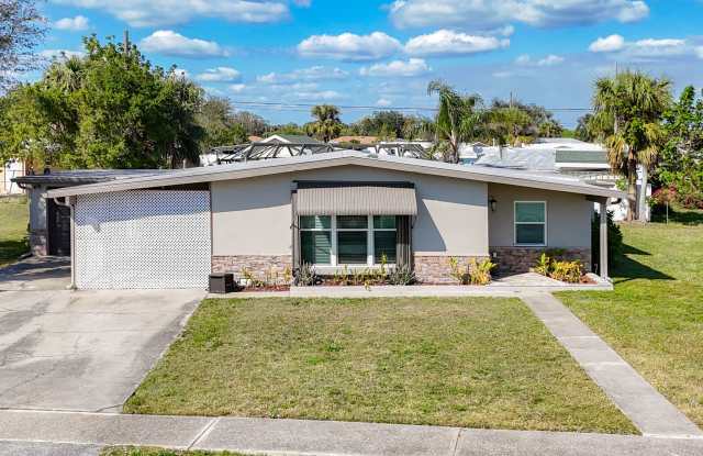 BEAUTIFUL ANNUAL RENTAL HOME - Convenient Location! photos photos