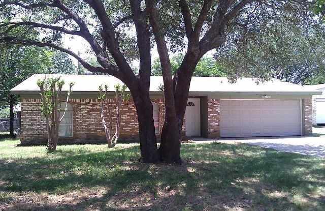 200 Postwood Court - 200 Postwood Court, Irving, TX 75060