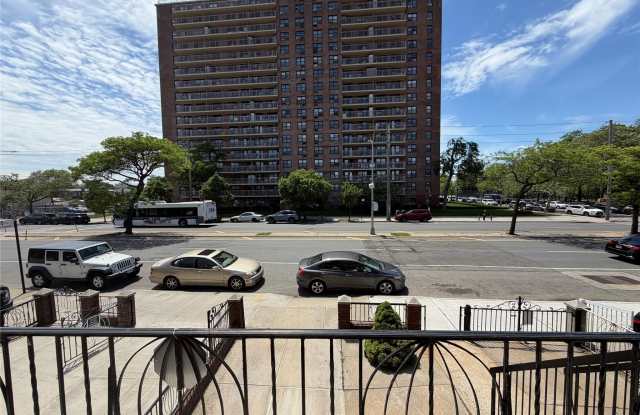 2735 Cropsey Avenue Gallery 2