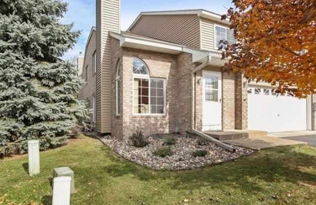 Very spacious *3Bed*1.5Bath Town Home in Apple Valley- Available Oct 1 Gallery 2