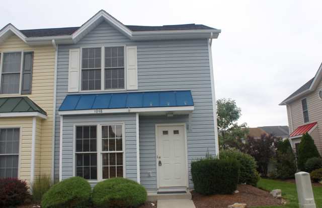 Spacious 3-Bedroom End Unit in Liberty Square – Prime Location! photos photos