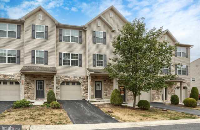 432 GALLEON DRIVE - 432 Galleon Drive, Cumberland County, PA 17050