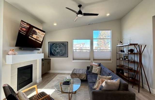 Beautiful Easton 3 Bedroom Home | Primary Suite on Main | Loft + A/C | Community Pools  Amenities photos photos