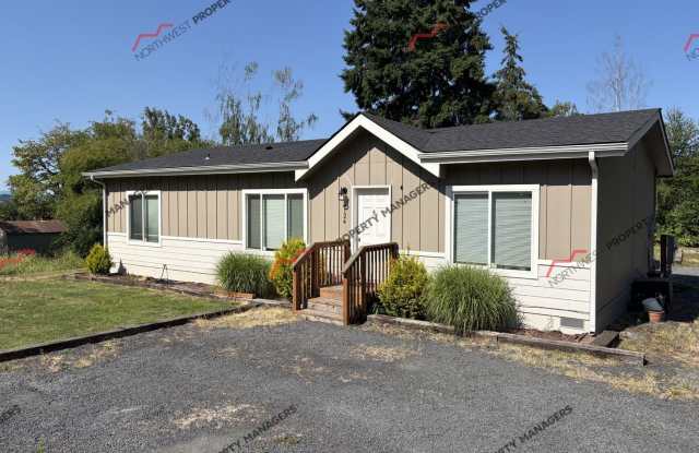 STATUS: *AVAILABLE* | R335 | $2295 + $100 flat rate for Electric and sewer photos photos