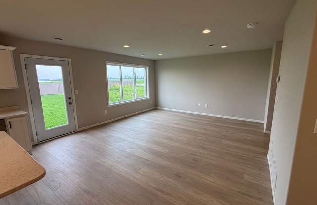 Modern 3 Bed, 2.5 Bath Home | 1,800 Sq Ft | Stylish & Move-In Ready Gallery 4