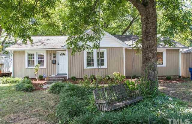 Room in 4 Bedroom Home at Okelly St Gallery 3