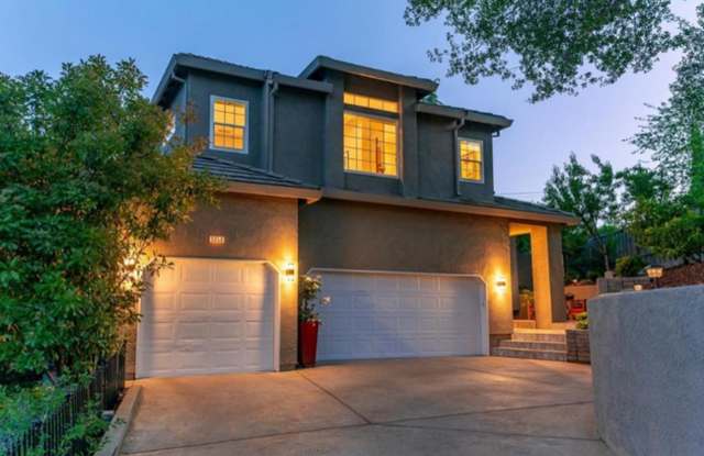 Custom home in Oak Ridge Estates photos photos