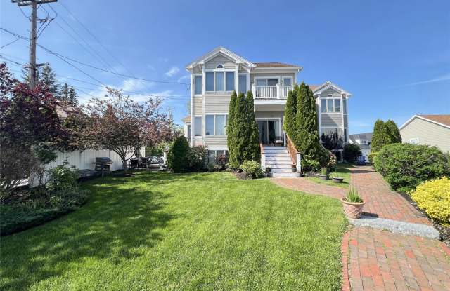141 Grovers Ave photos photos
