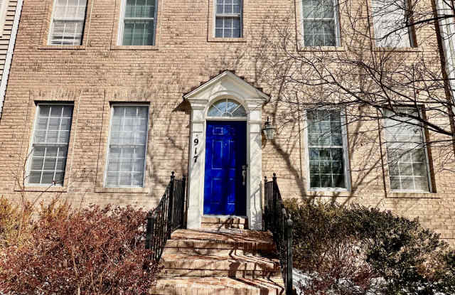 917 Crestfield Drive - 1 photos photos