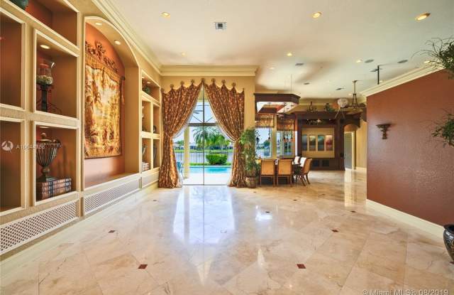 2739 Meadowood Dr Gallery 4