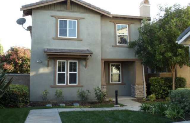 Chino 4 bedroom Beauty - 7043 Piedmont Street, Chino, CA 91710