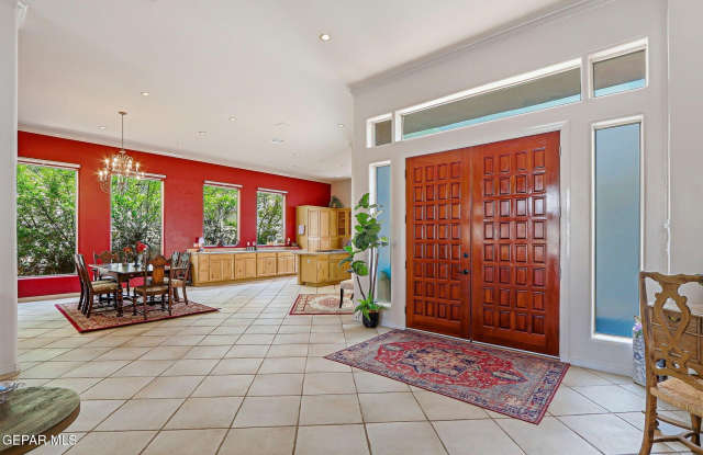5601 BURNING TREE Drive Gallery 4