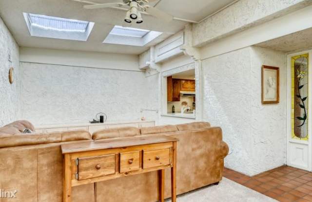 14440 Club Villa Drive #B Gallery 4