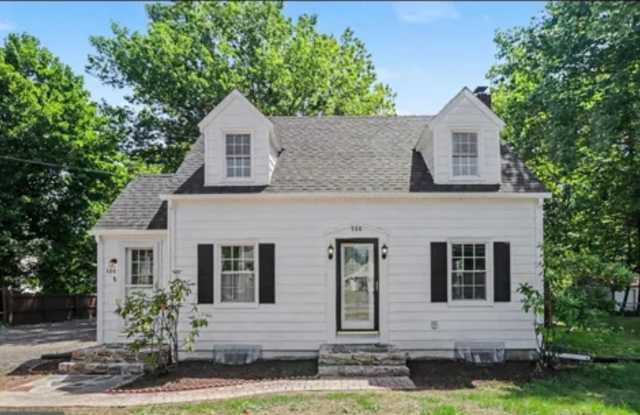 Beautifully updated Cape Cod 3 Bedroom 1/2 bath photos photos