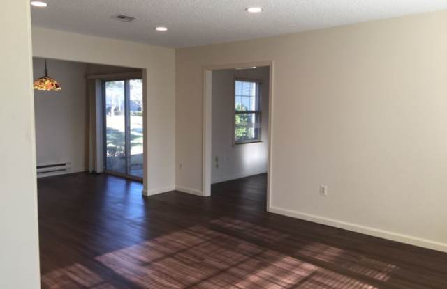 661 Yorktown Ln A Gallery 3