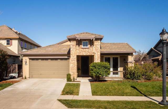 Beautiful Woodland 3 bed/2bath plus office Home for Rent in Woodland photos photos